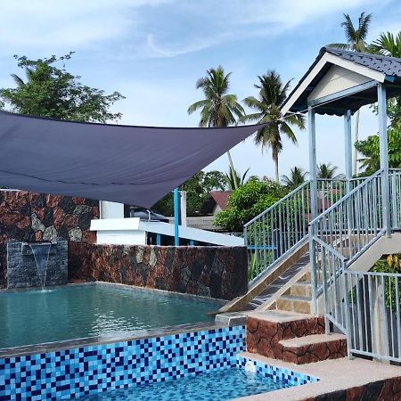 Aleesa Roomstay Pasir Puteh Exteriör bild