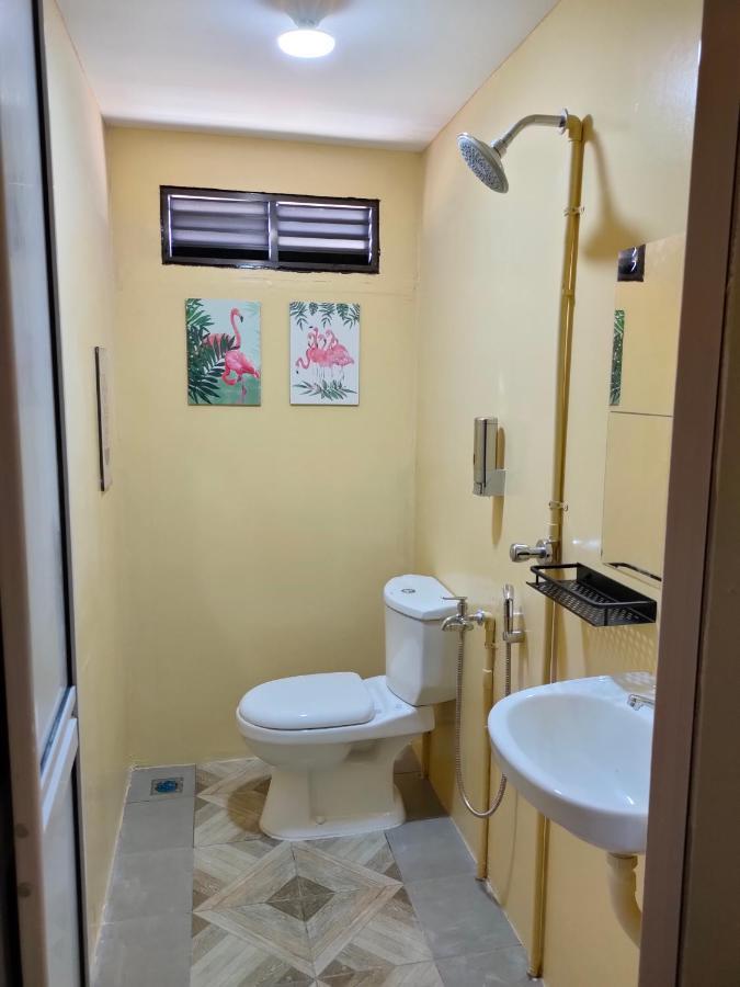 Aleesa Roomstay Pasir Puteh Exteriör bild