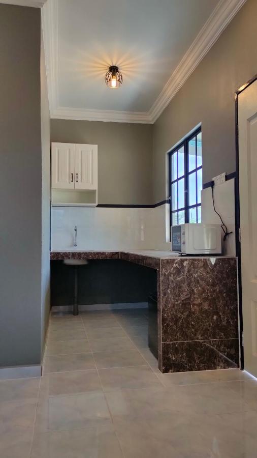 Aleesa Roomstay Pasir Puteh Exteriör bild