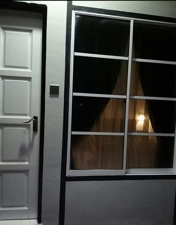 Aleesa Roomstay Pasir Puteh Exteriör bild