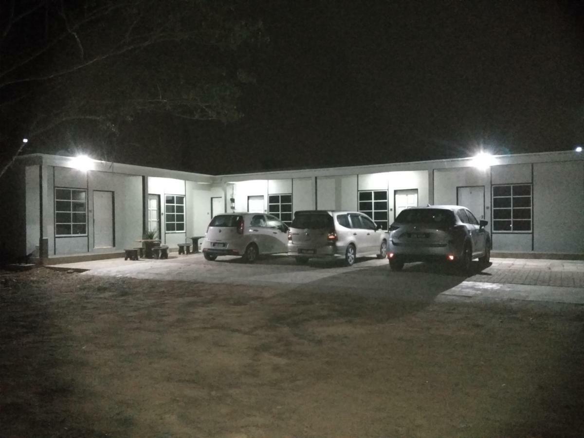 Aleesa Roomstay Pasir Puteh Exteriör bild